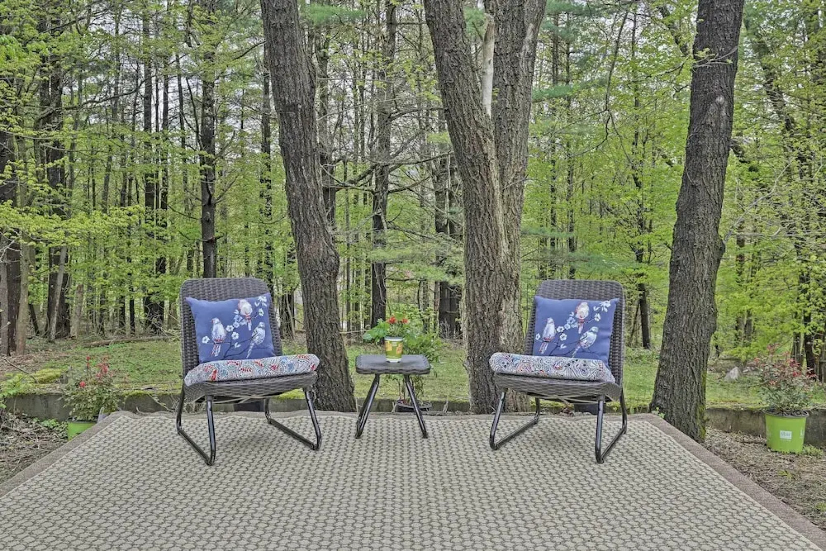 Beautiful Lenox Home, 3 Mi to Shakespeare & Co!