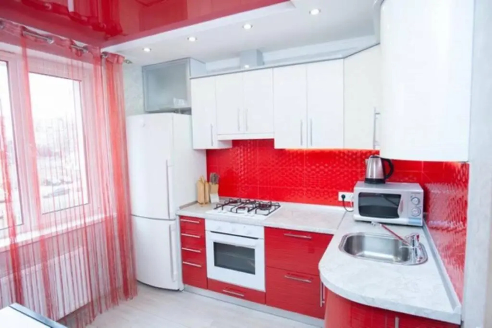 Тараскова 16, Люкс, ЮЗР