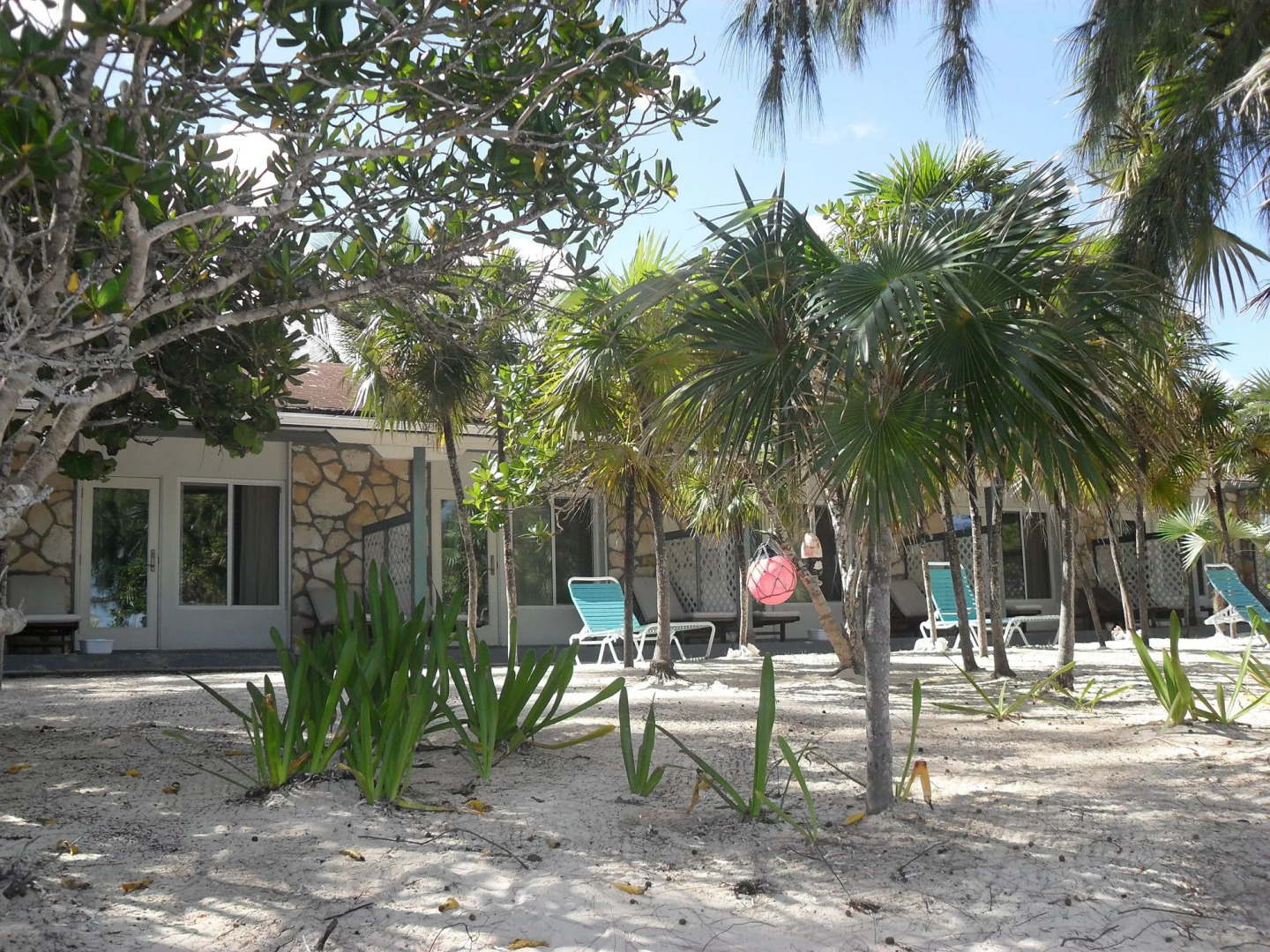 Pelican Beach Hotel
