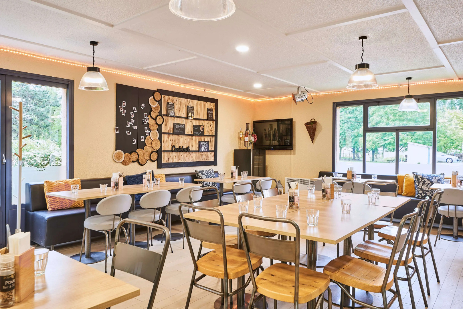 Kyriad Direct Le Bourget - Gonesse