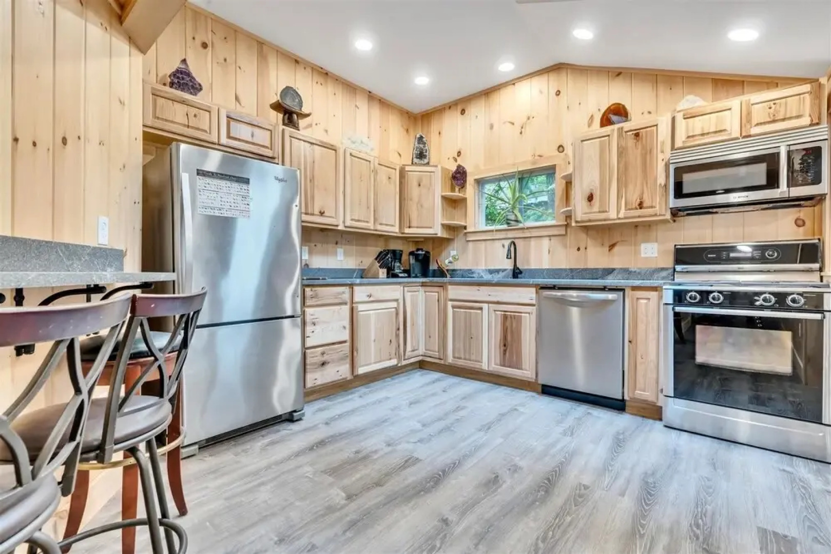 Crystal Oasis- Limit 8 3 Bedroom Villa by RedAwning