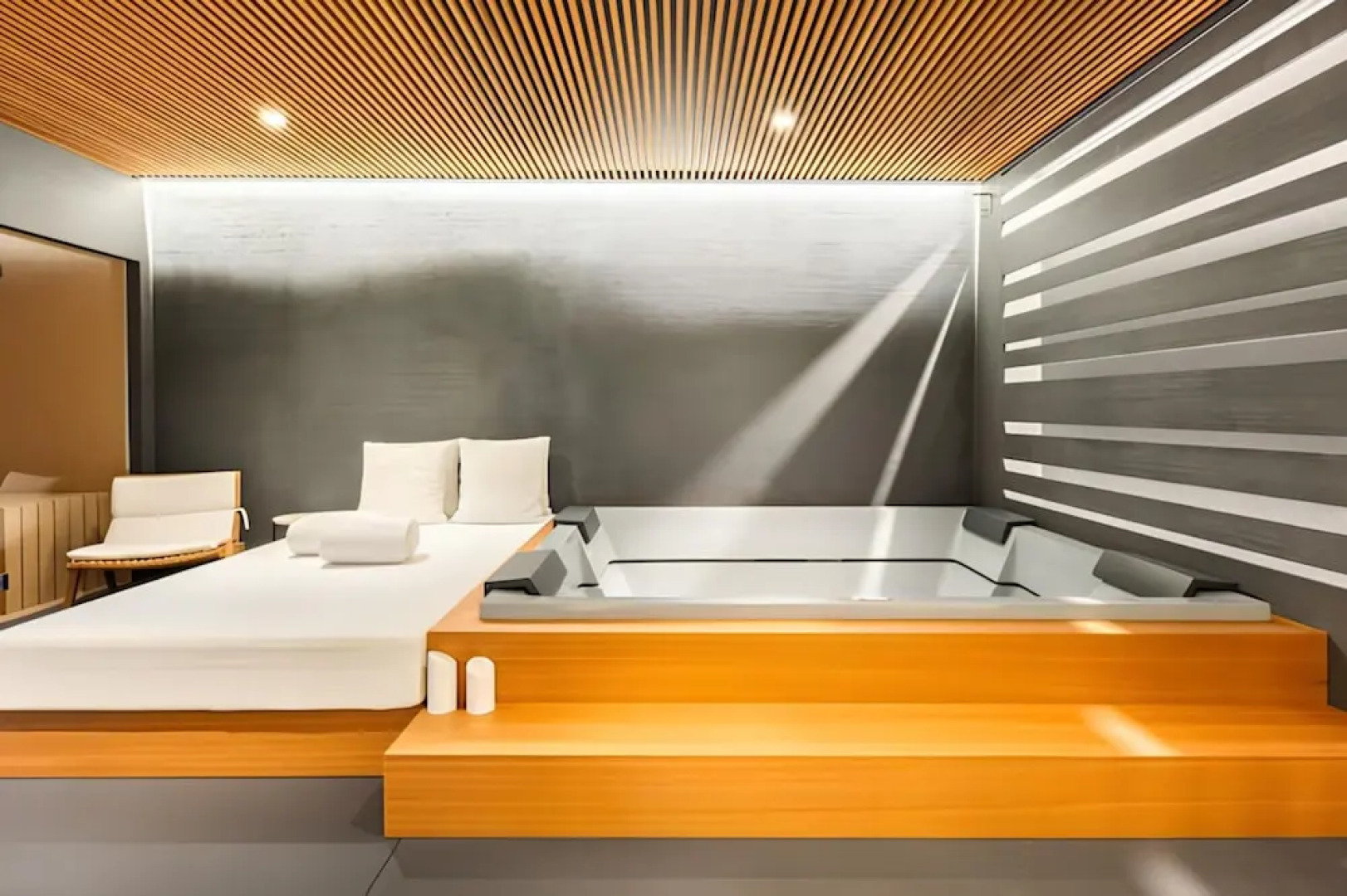 Sea-view Penthouse Spa in Portopiccolo