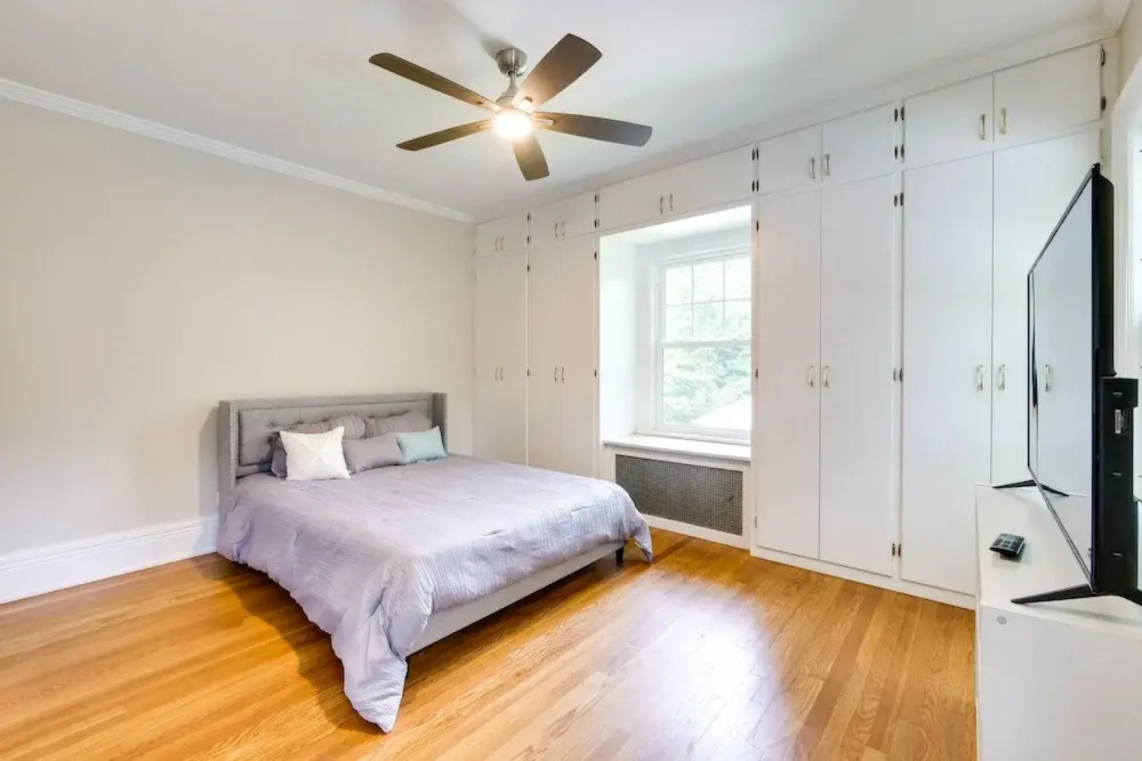 Cleveland Heights Retreat: Close to Everything!