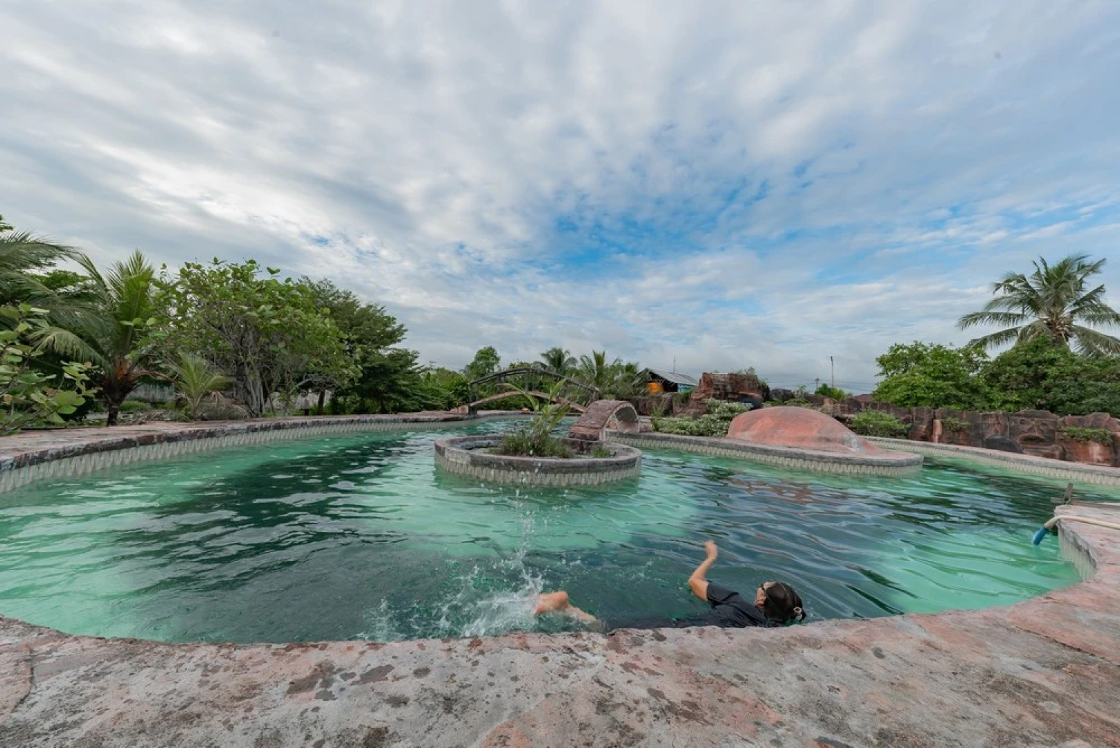 Urbanview Hotel Tropical Ketapang by RedDoorz