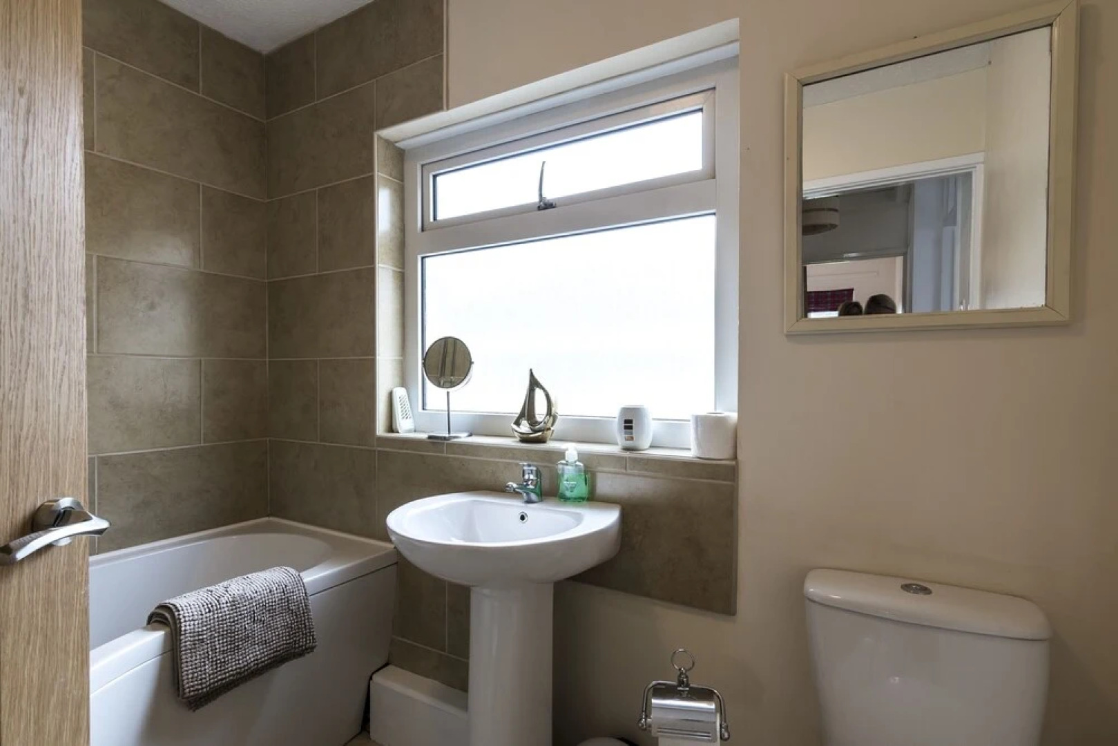 Meadow View - 3 Bedroom Holiday Home