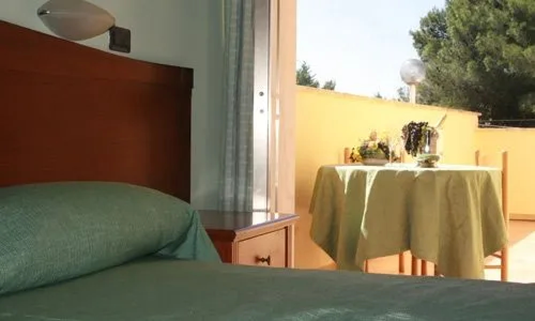 Hotel al 2000