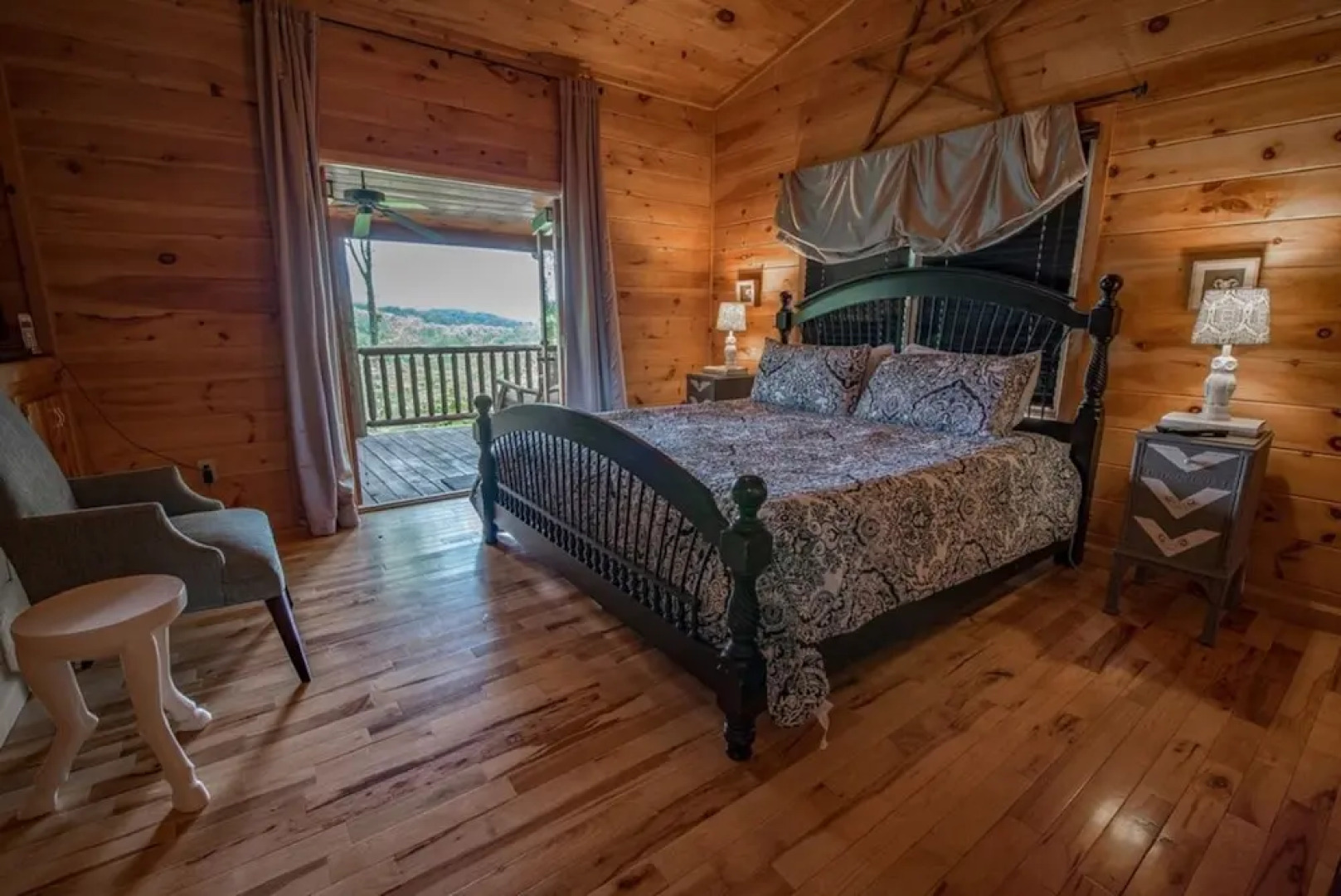 Wolf`s Den-minutes to Blue Ridge