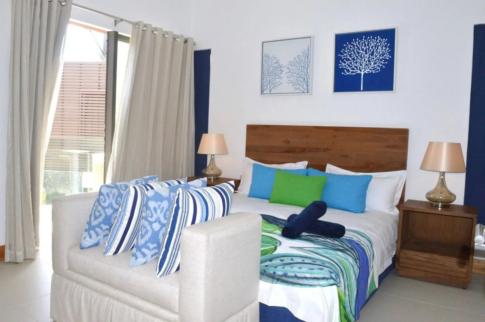 Rose Des Sables Beachfront Apartments