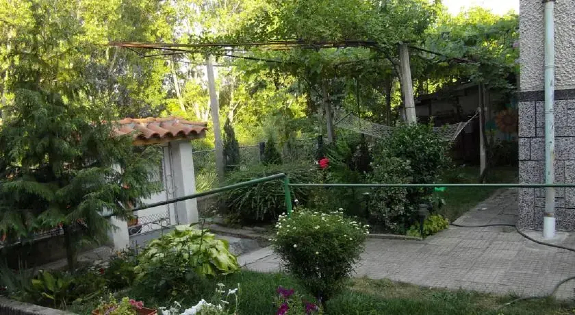 Sakutski Guest House