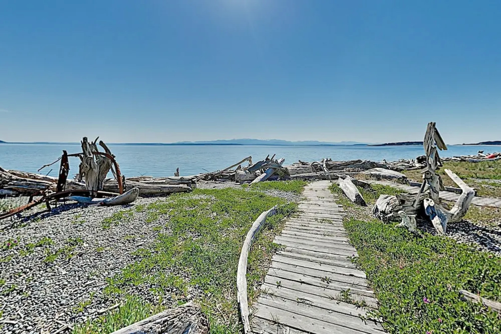 Beachfront Gem In Coupeville 3 Bedroom Home