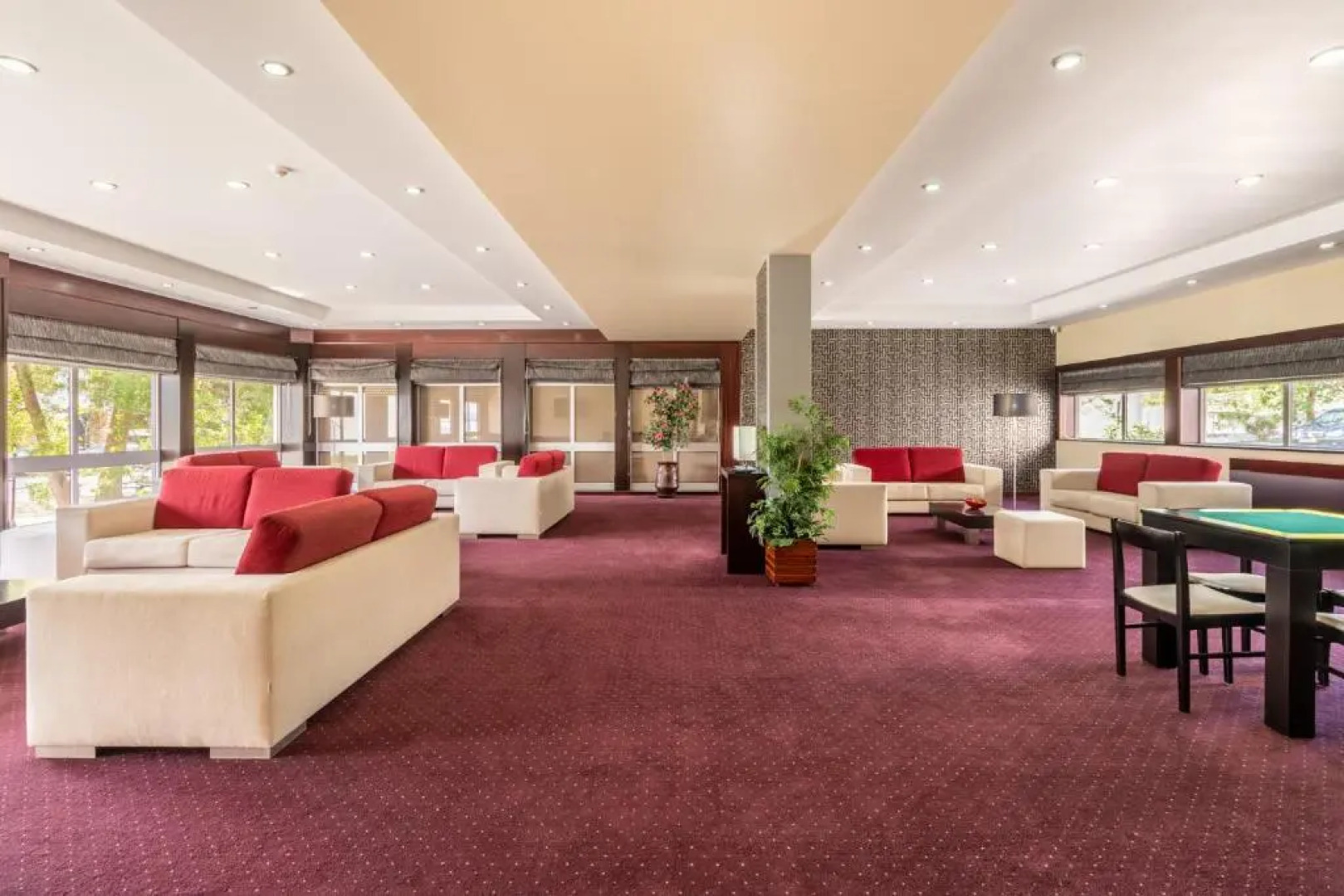 Hotel Colmeia Monte Real