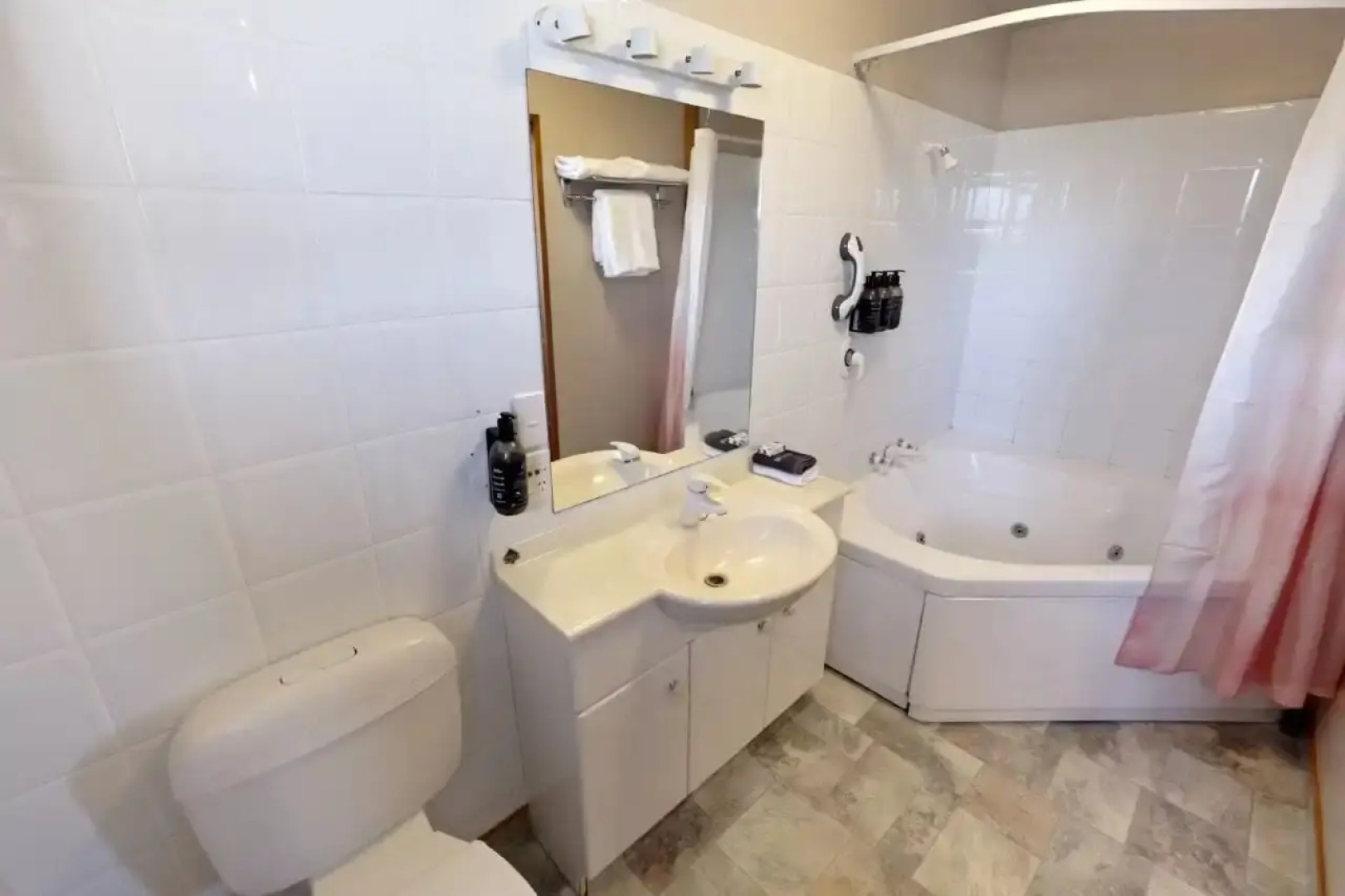 Baywatch Motor Lodge