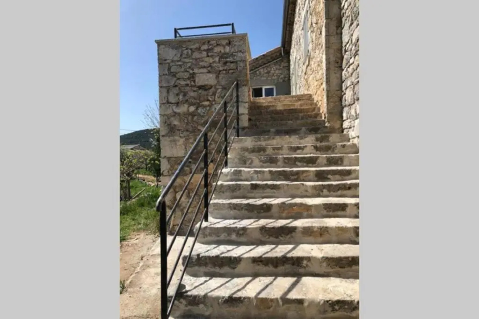 Maison de charme avec piscine couverte et 9000m2