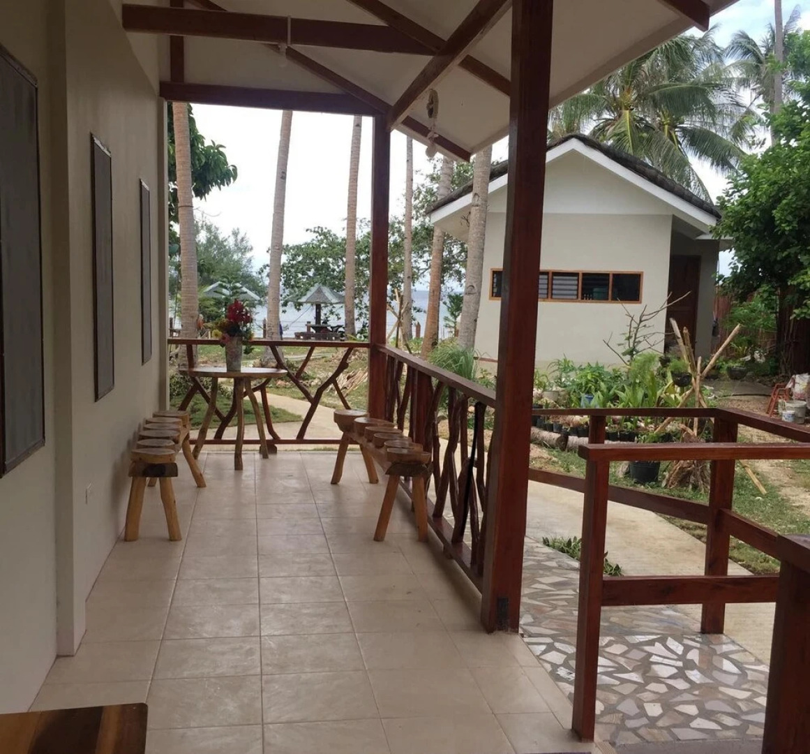 D's Ocean View Beach Resort