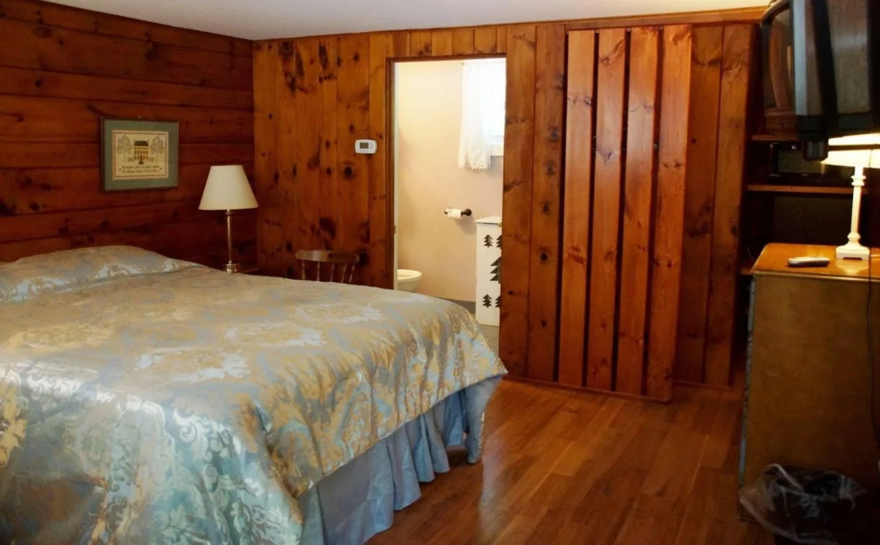 Saratoga Garden Motel