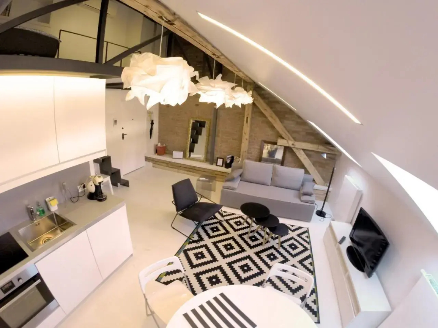 Upper Town Apartment
