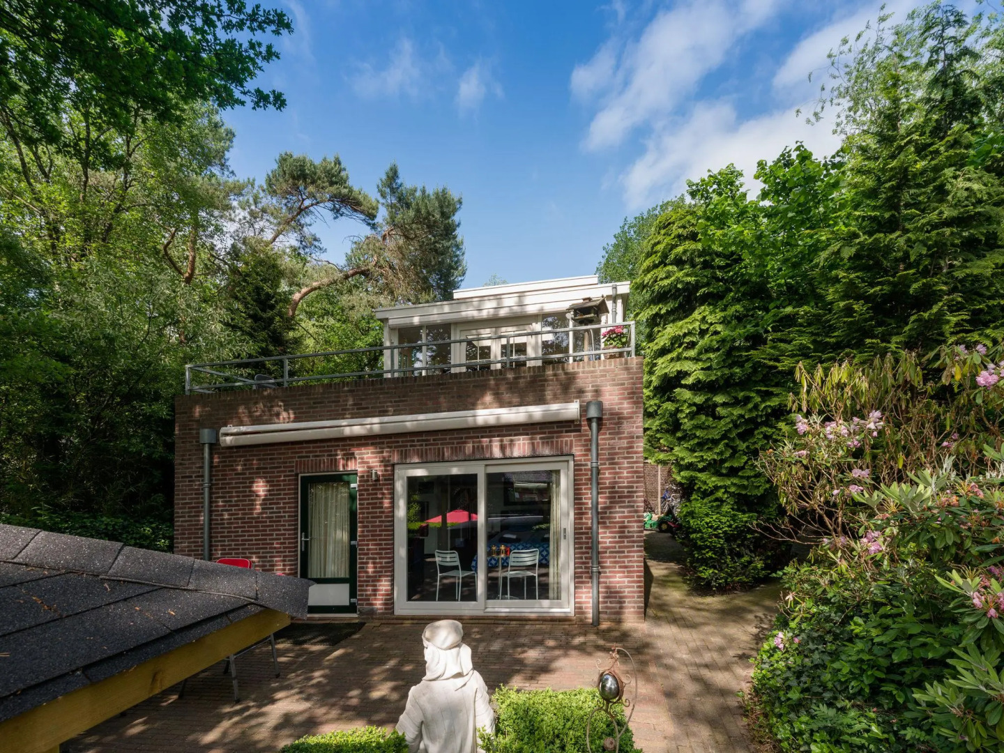 Gorgeous Villa in Bergentheim with Sauna