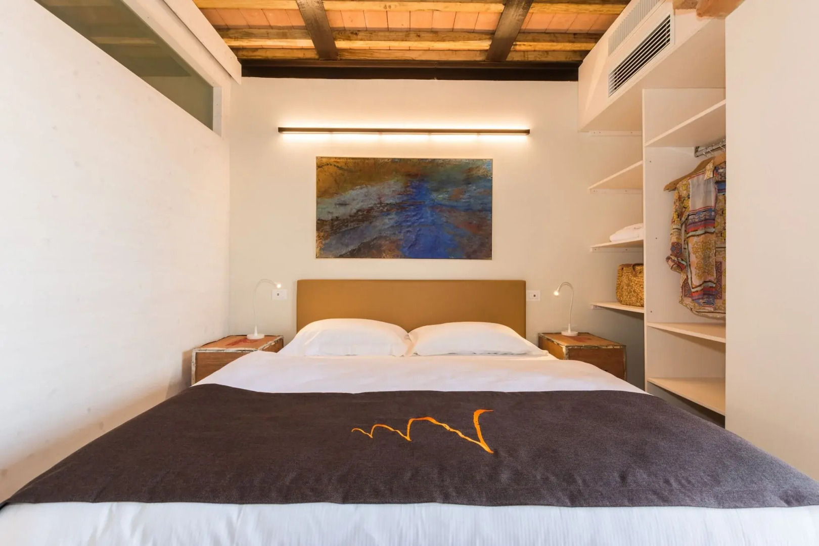 Valdonica Winery & Vineyard Residence