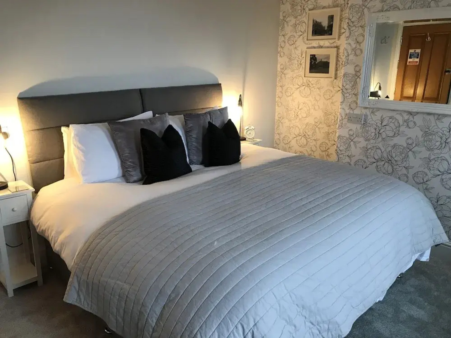 The Glastonbury Townhouse