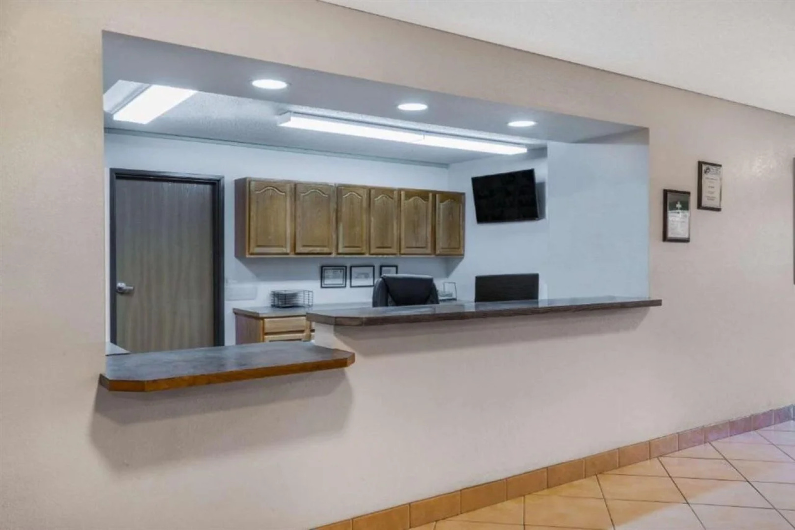 Super 8 By Wyndham Fountain