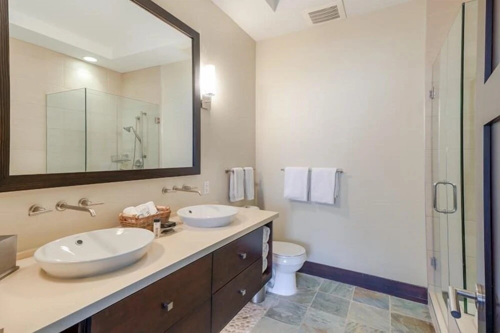 Luxury 3 Bedroom Slopeside Mountain Vacation Rental With Hot Tubs