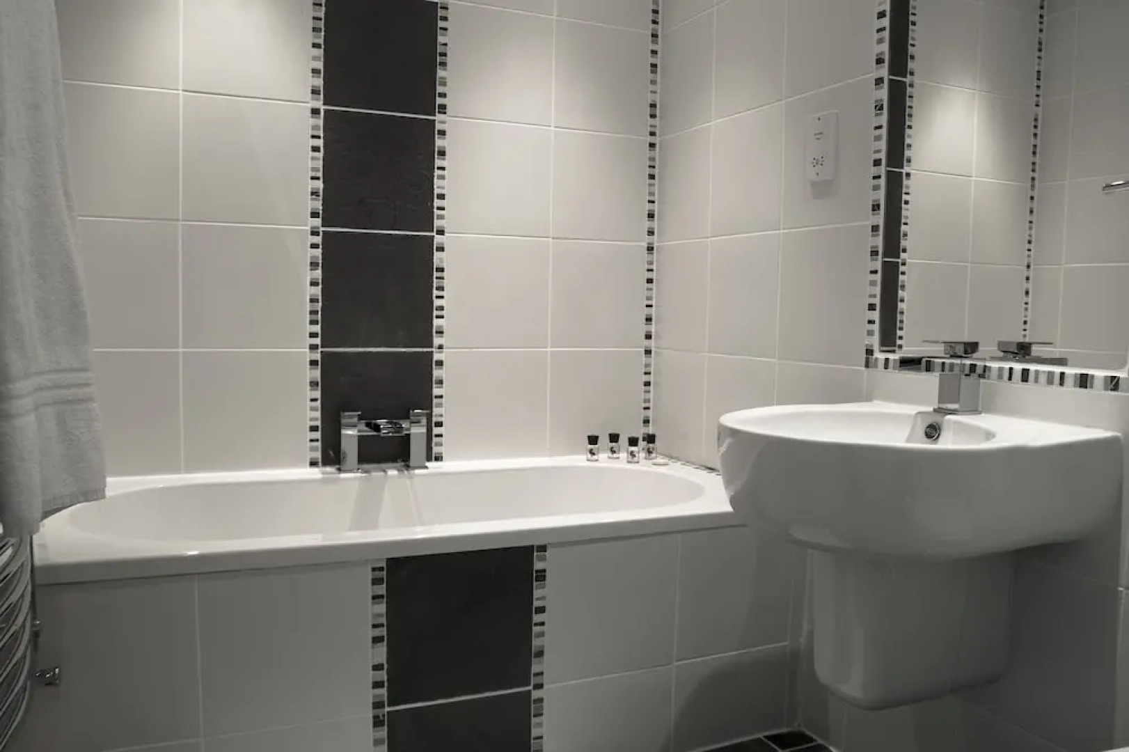 Clarence Court Hotel