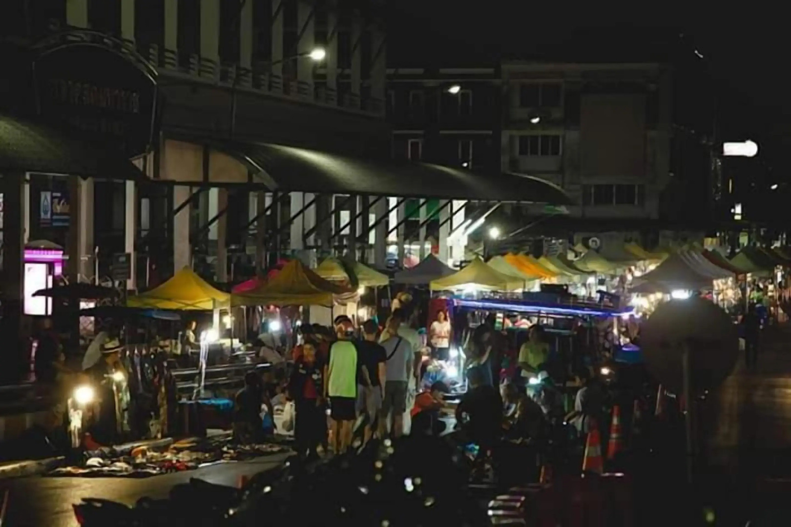 8 Sleepers Street Hostel