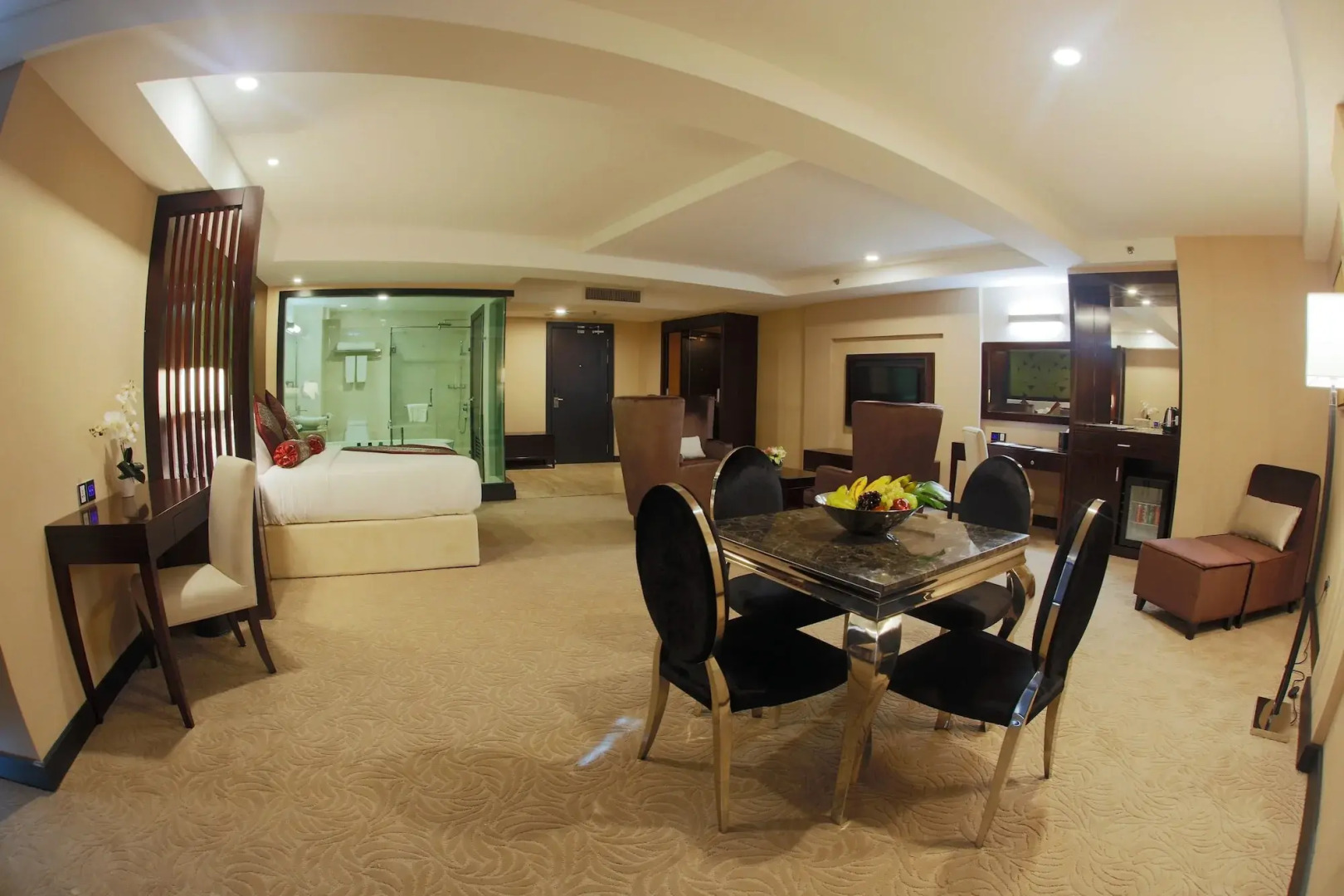 Royale Signature Hotel