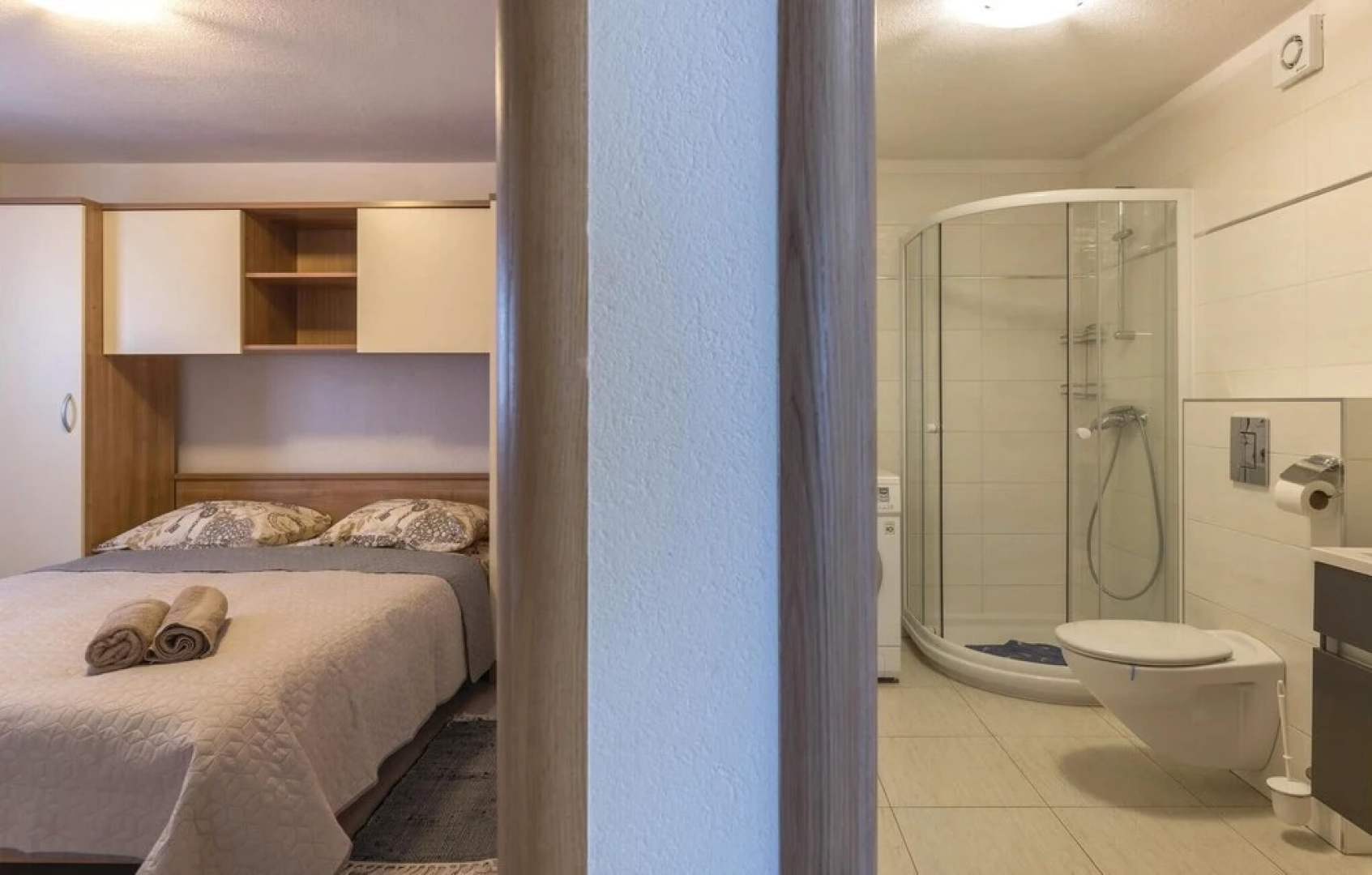 Stunning Home in Novigrad With Wifi and 4 Bedrooms