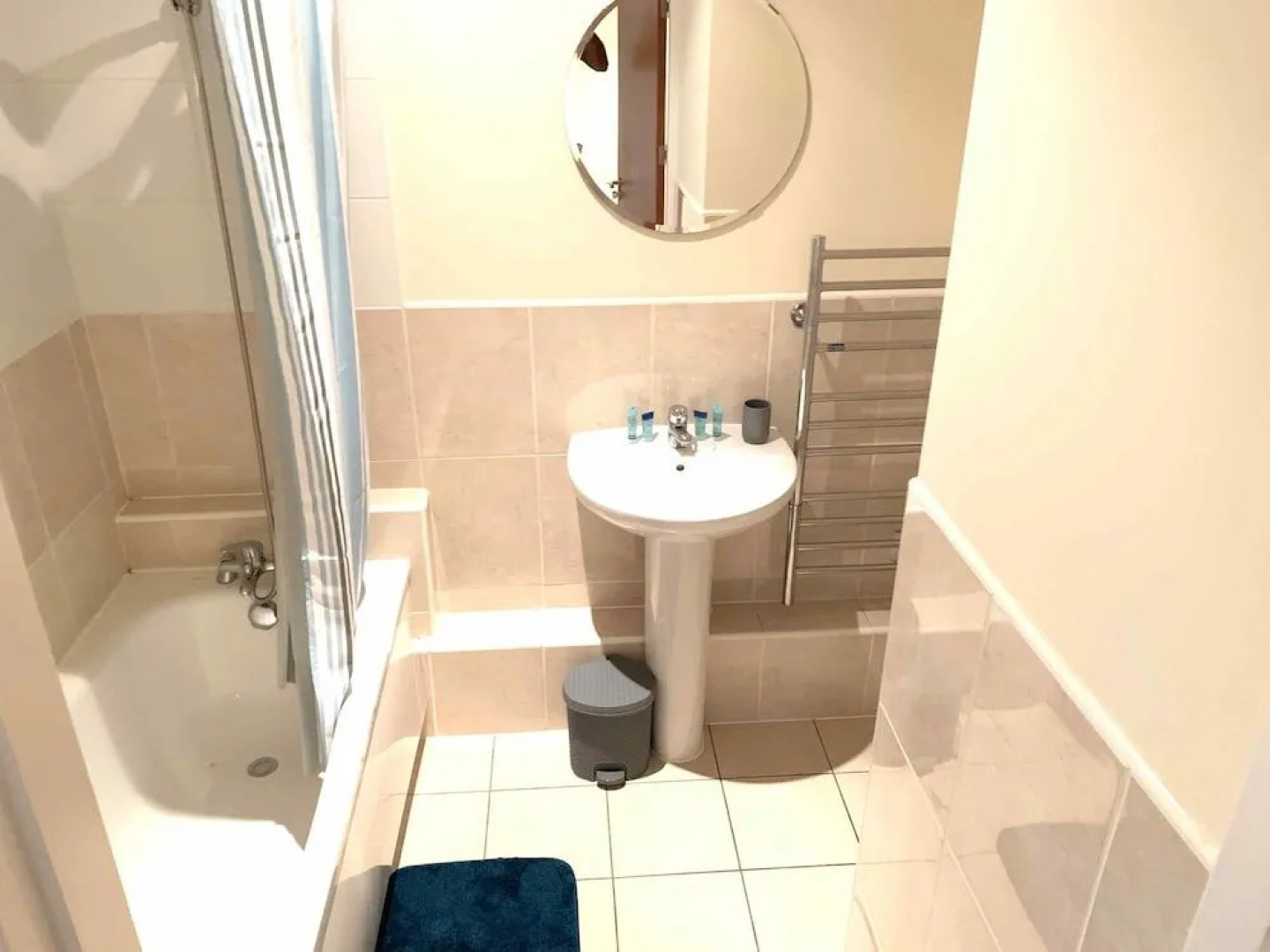 Grand Central, Melton Court