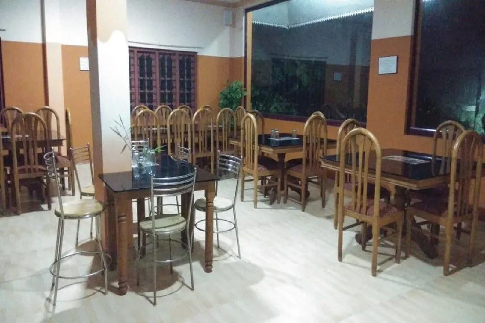 OYO 24610 Mini's Wind Haven