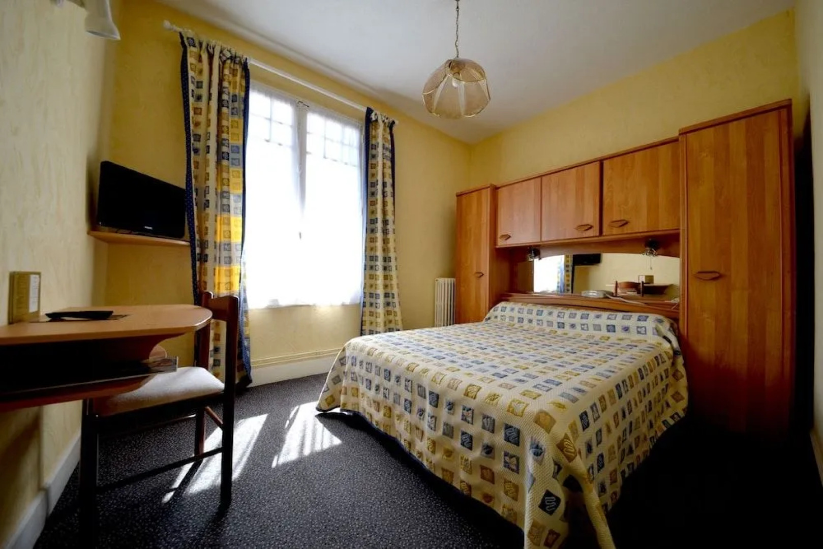 Logis Hostellerie du Lion d'Or