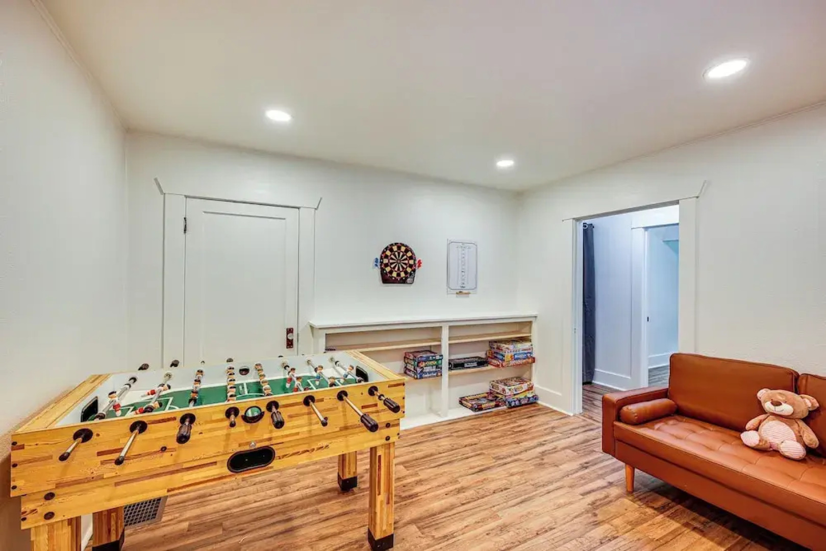 7 Mi to Mt Rainier NP: Home w/ Private Hot Tub!