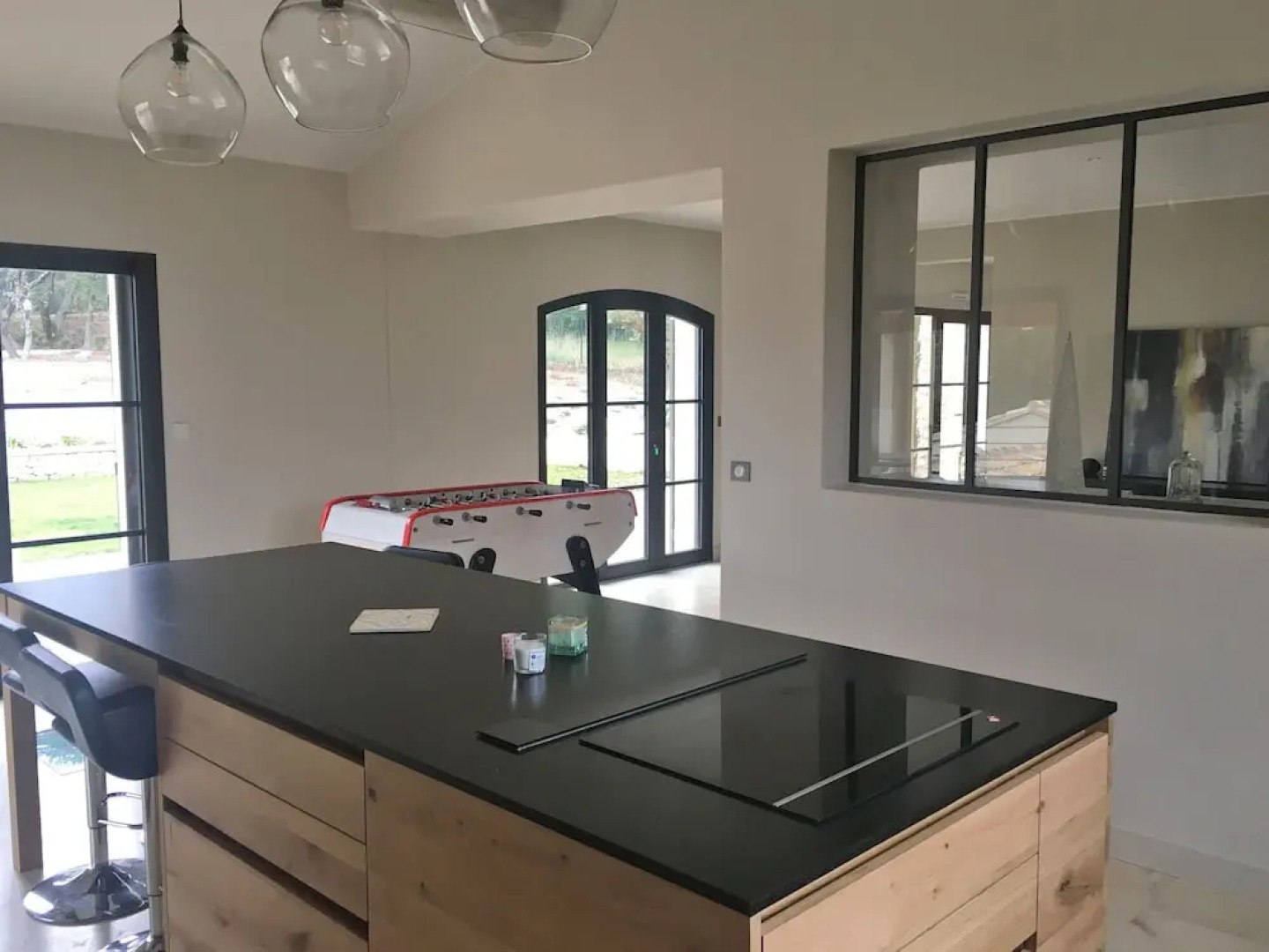 Beautiful Villa With air Conditioning, Large Private Swimming Pool and Near St. Remy-de-provence