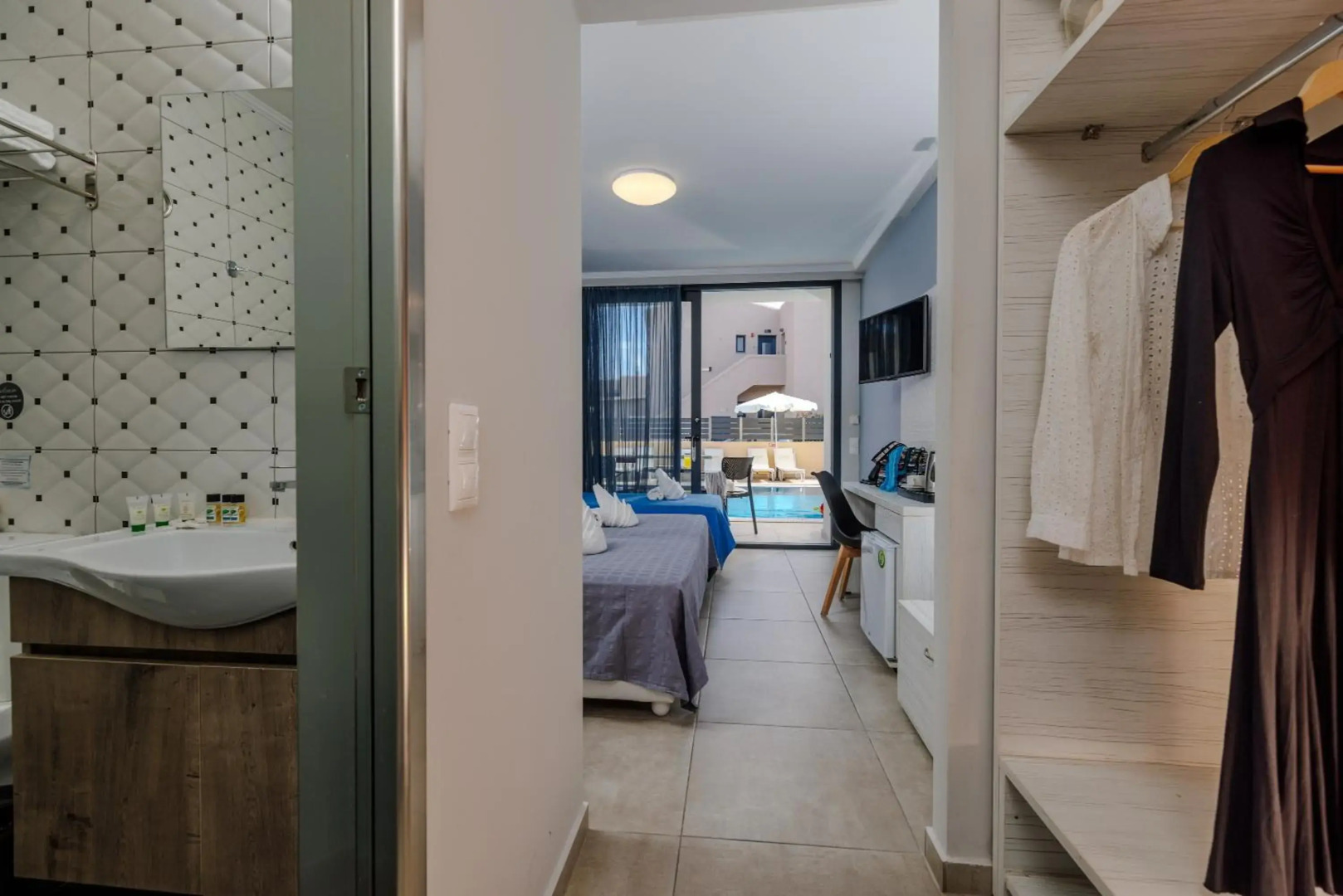 Blue Aegean Hotel & Suites