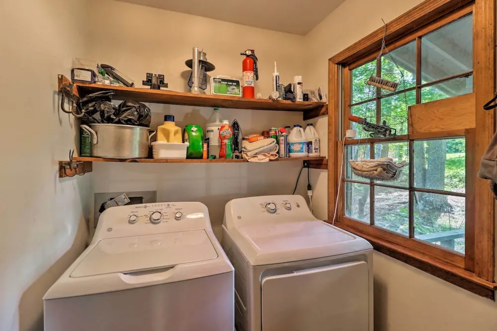 Lakefront Milledgeville Cabin: Private Dock, Porch