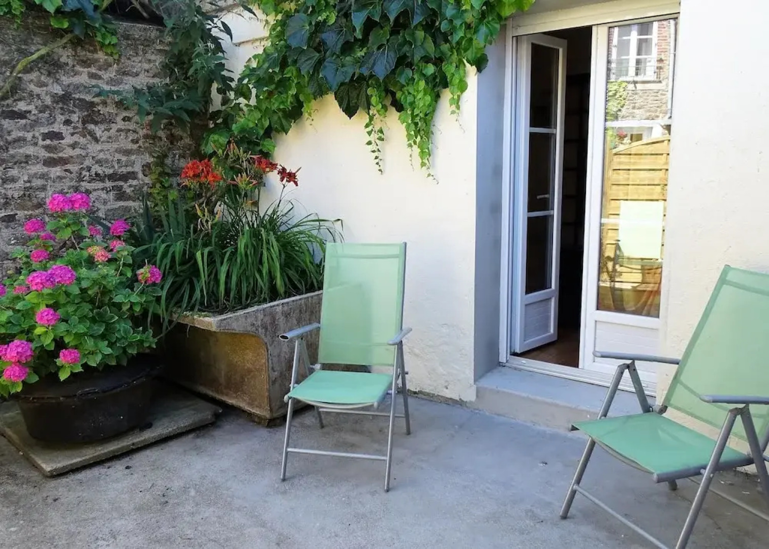 LES GITES DE LA COUR ES MEUNIERS-2 pers