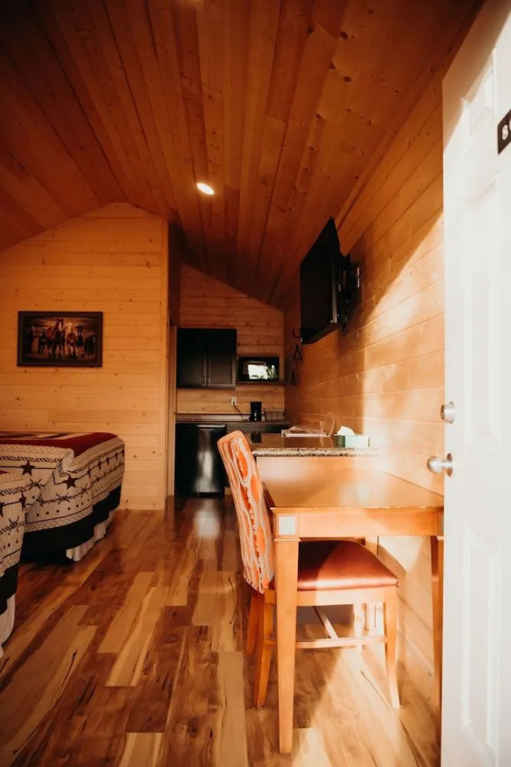 Dukes Slickrock Campground & RV Park