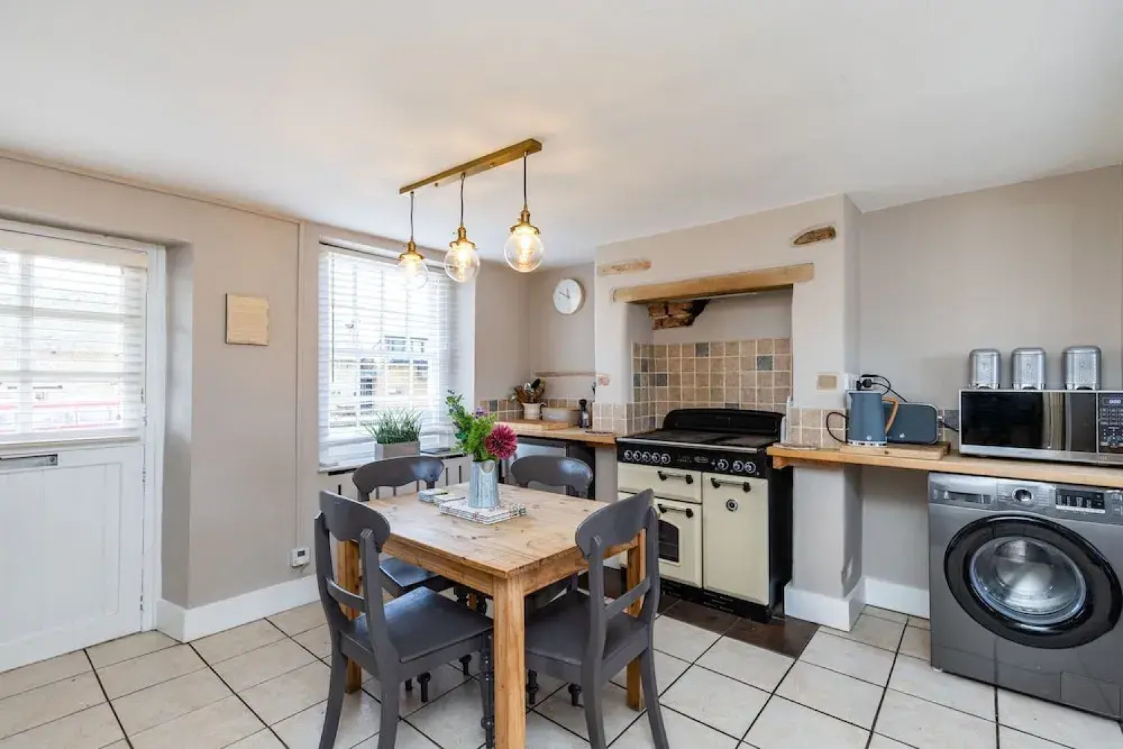 4 Canalside Cottages