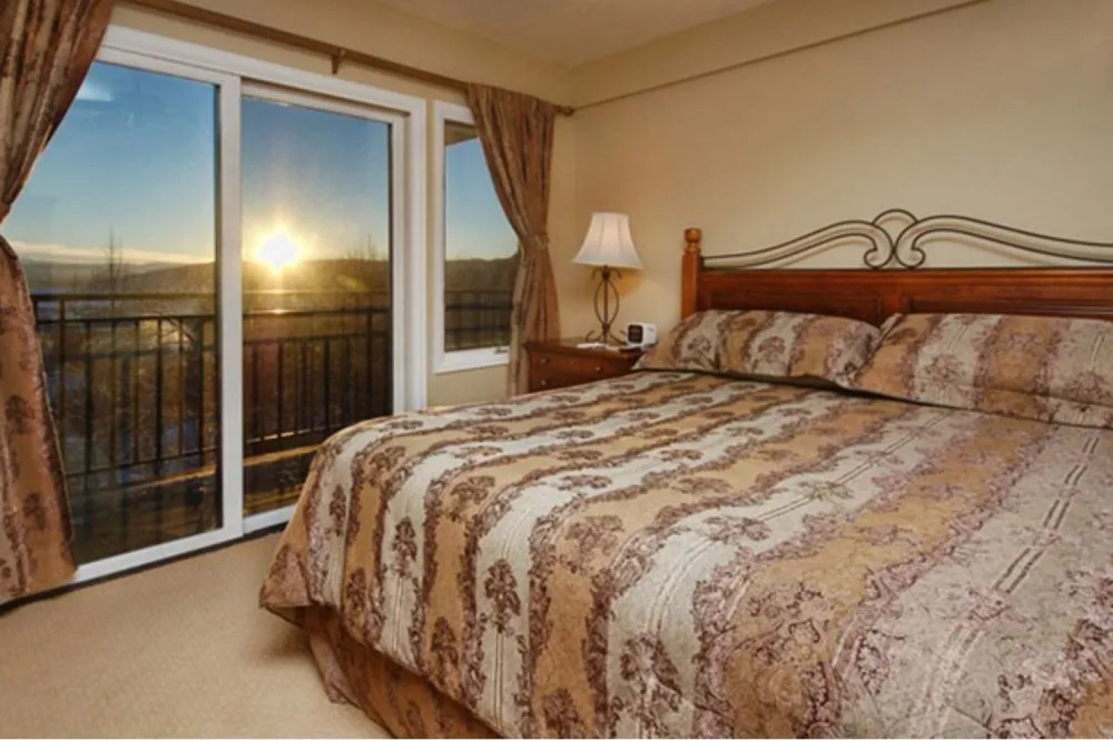 Scandinavian Lodge and Condominiums