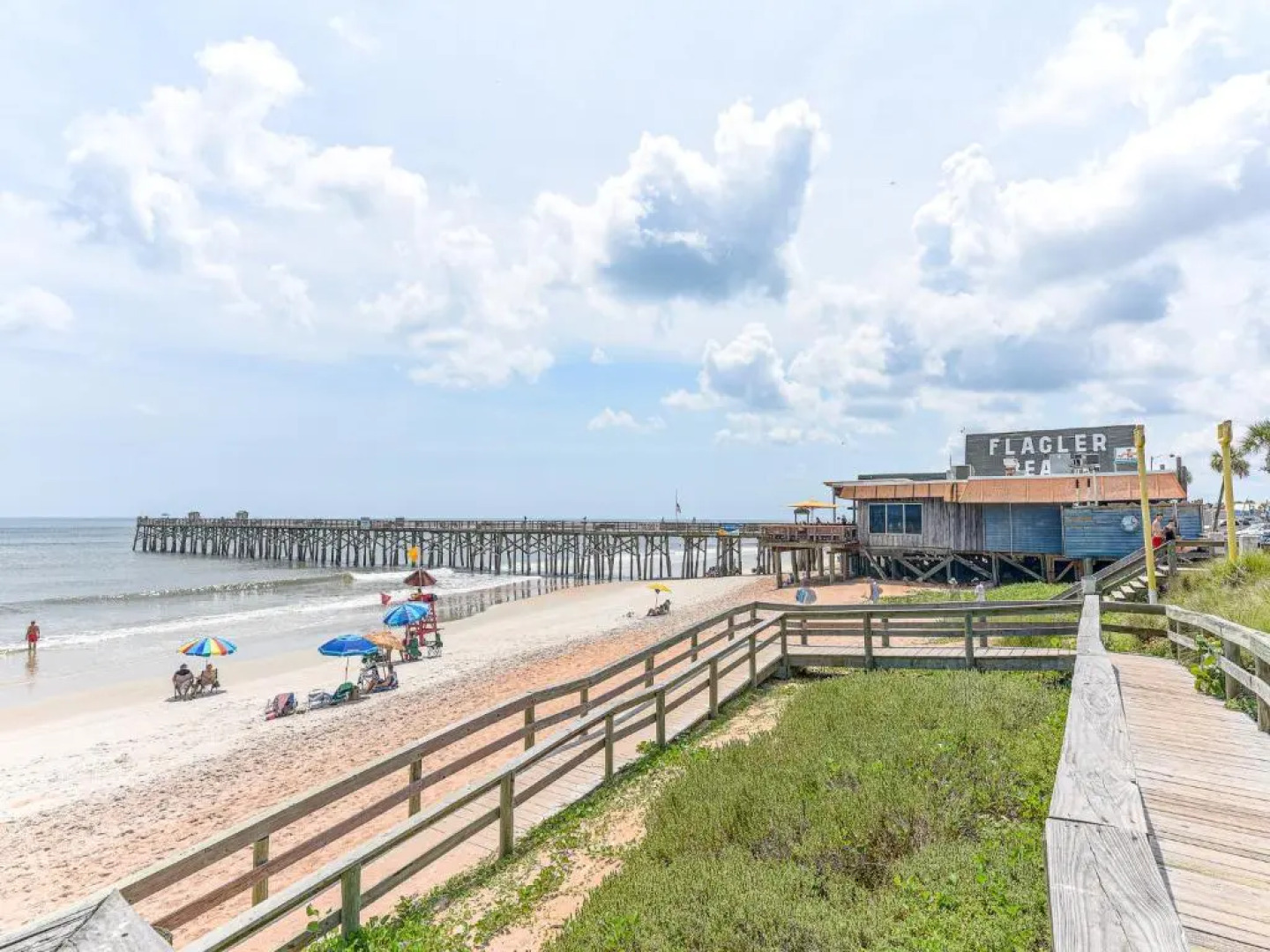 Cozy Cottage, 3 Bedrooms, Sleeps 6, Ocean Front, Pet Friendly, WiFi