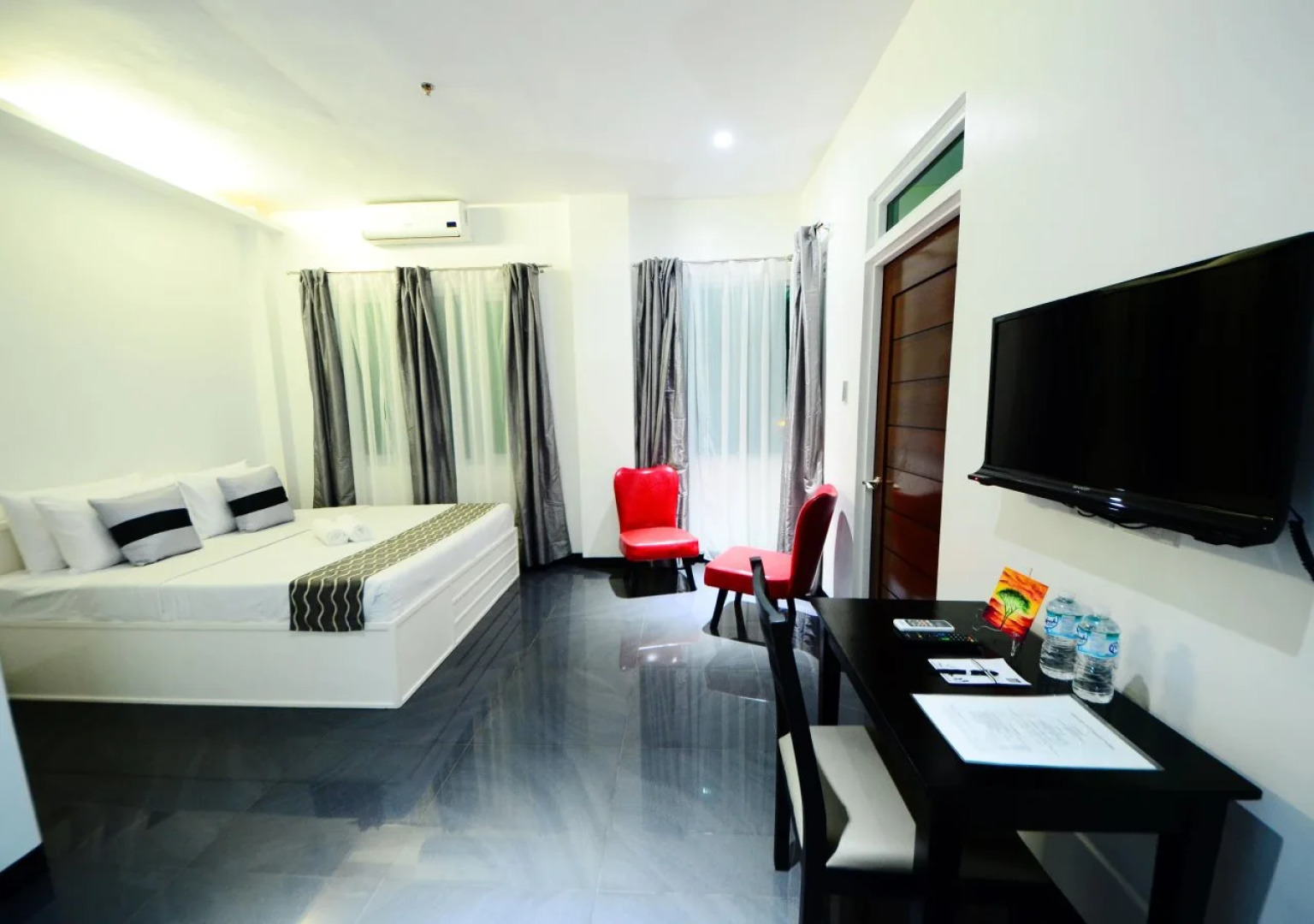 The ApplePeach House