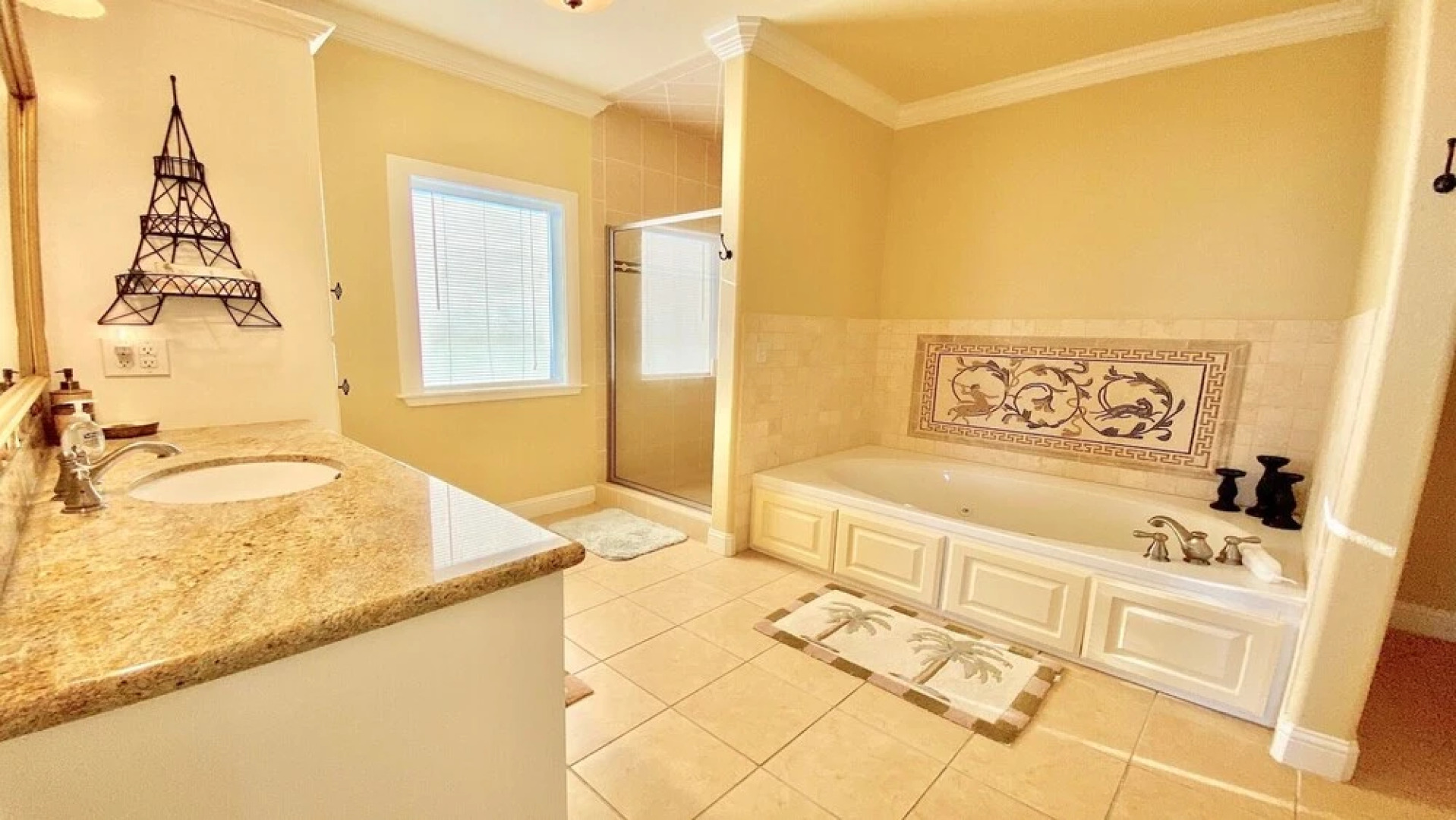 1 Driftwood 4 Bedroom Home by Redawning