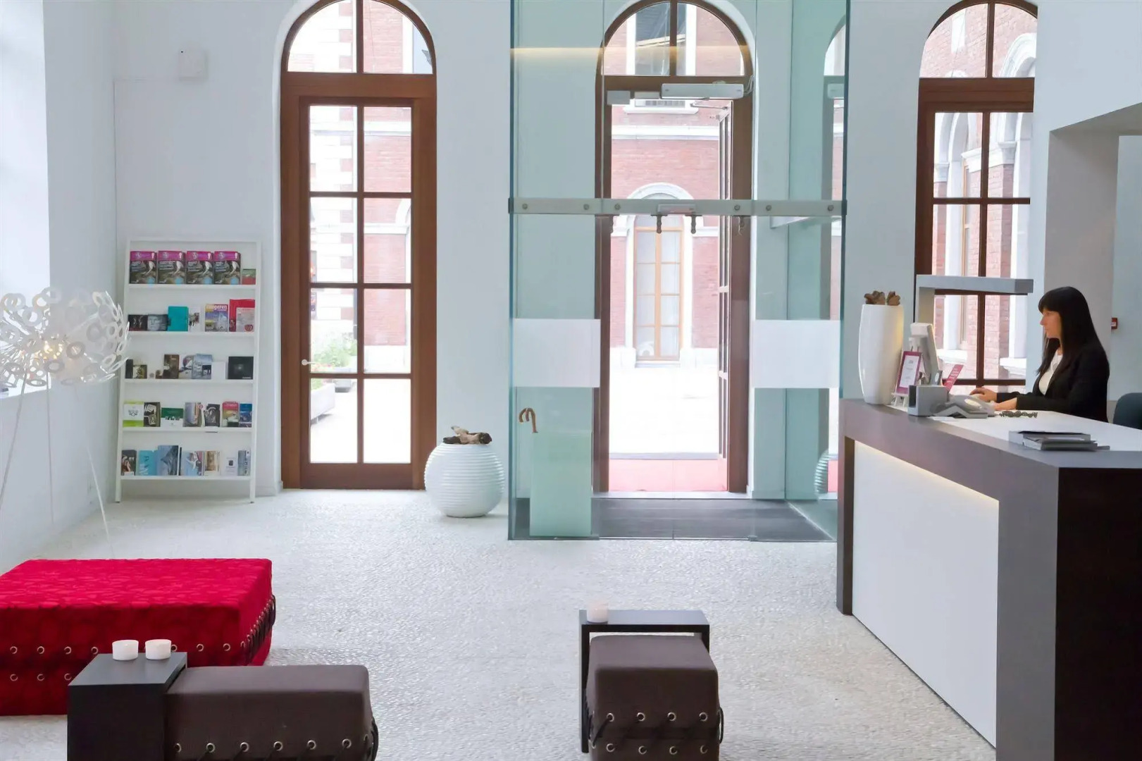 Eburon Hotel - Different Hotels