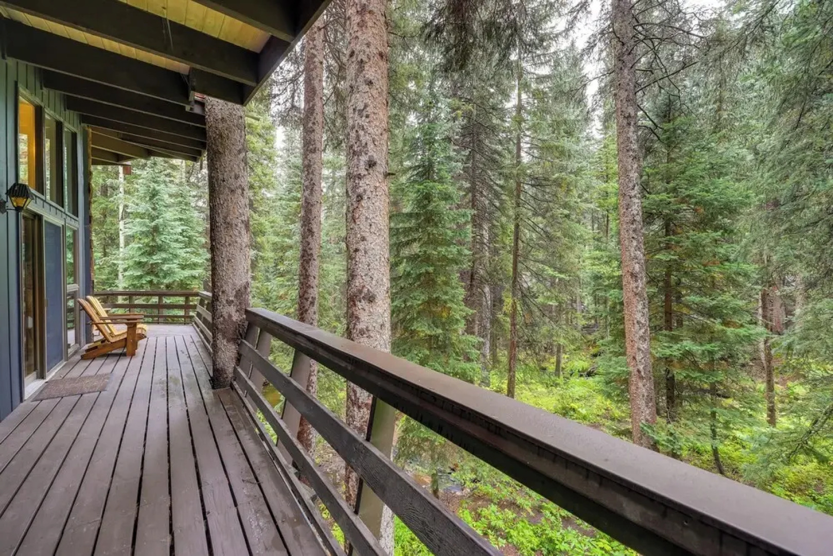 Mid-century Cabin: Creekside, Easy Access to I-70