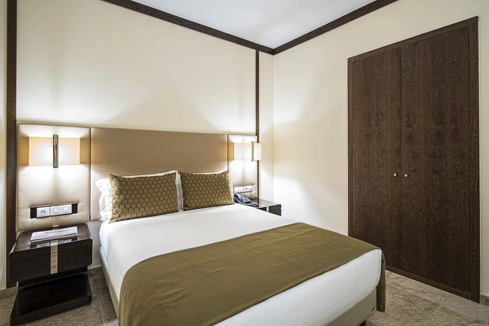 iu Hotel Saurimo Rotunda