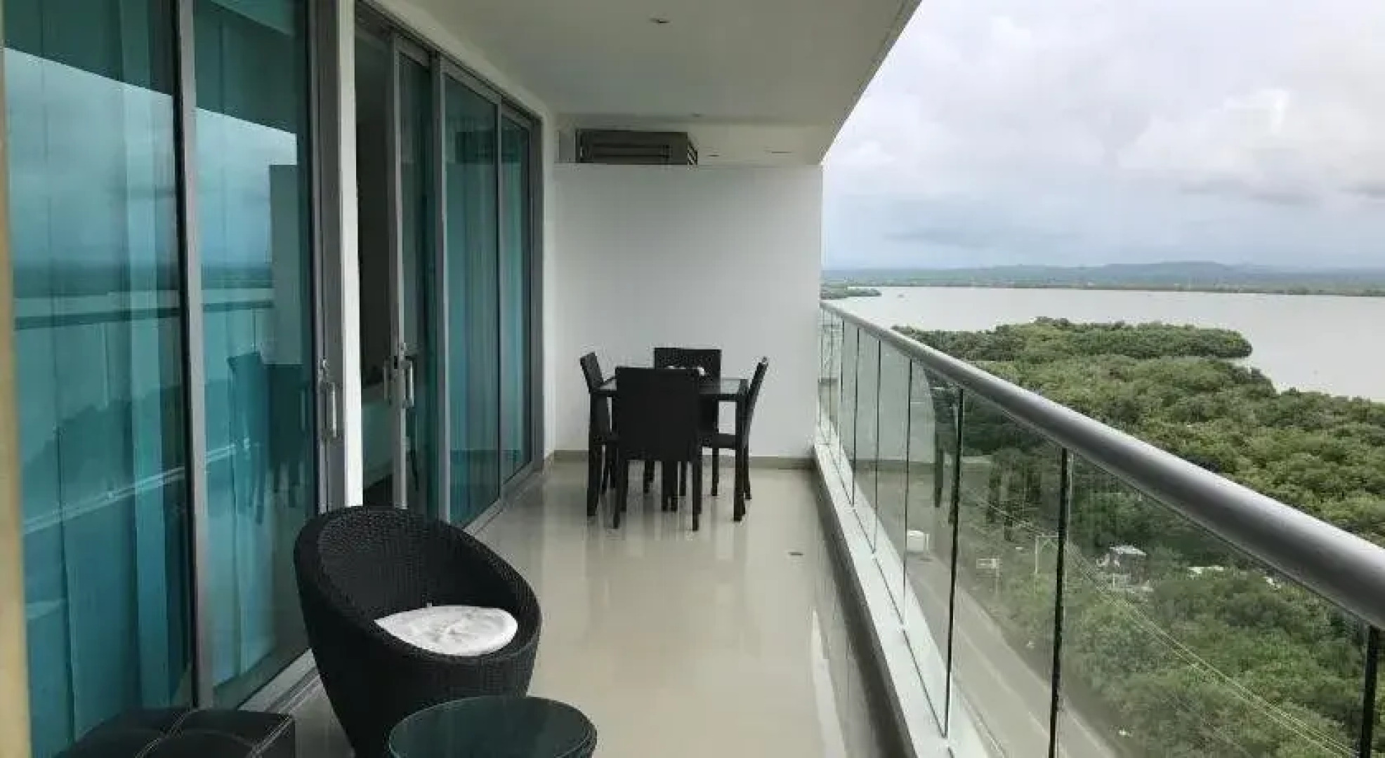 Edificio Seaway 935 ( Hotel Sonesta)