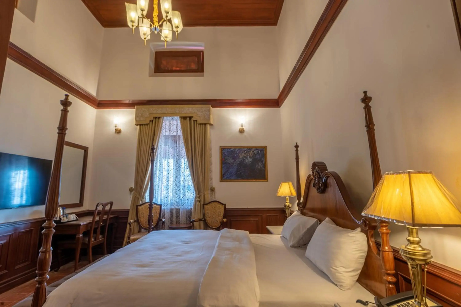 Cecil by Pearl Continental