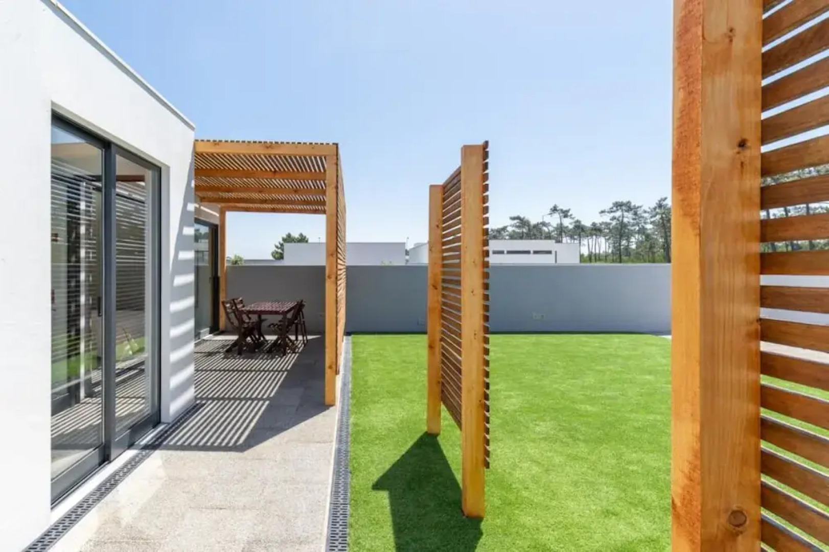 Another Side in Ovar