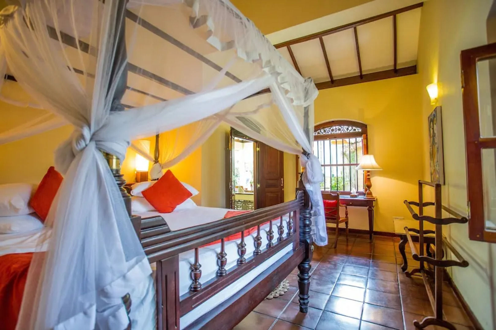 The Chalet - Whole Villa 2 Bedroom (Sleeps 4)